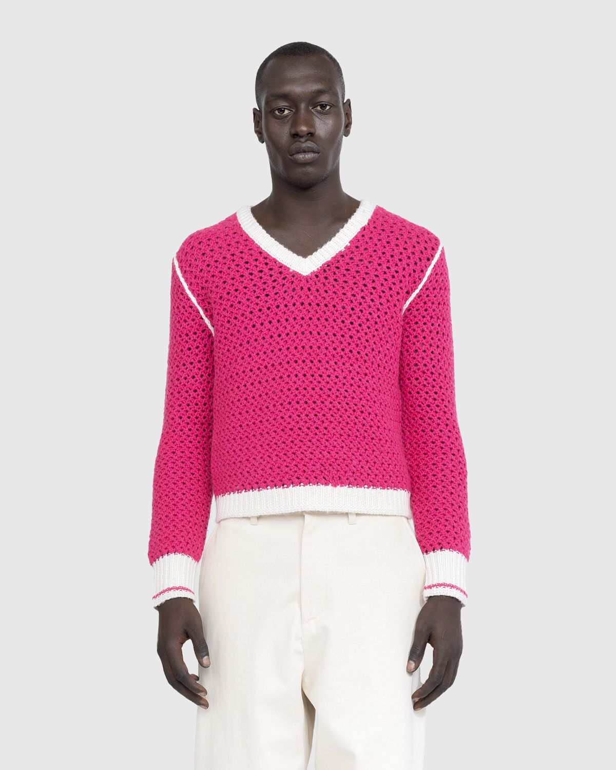Stockholm Surfboard Club – Knitted V-Neck Sweater Flou Pink